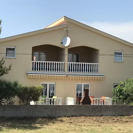 דירה Engeli