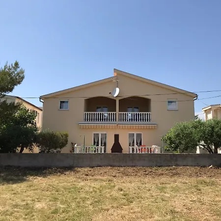 דירה Engeli ויר